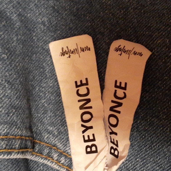 BEYONCE  New/ Vintage Women  Ripped Jeans - Picture 4 of 4